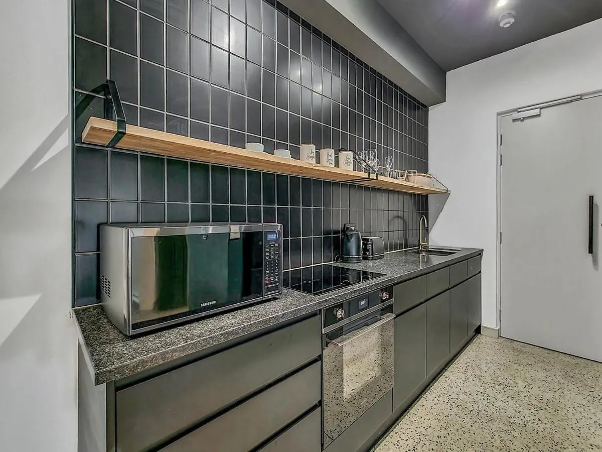 Loadshedding Free, Secure, Rooftop Pool- Wifi Cape Town 0*,  Güney Afrika