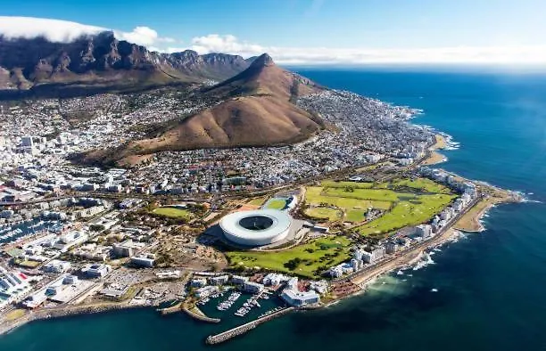 Daire Loadshedding Free, Secure, Rooftop Pool- Wifi Cape Town