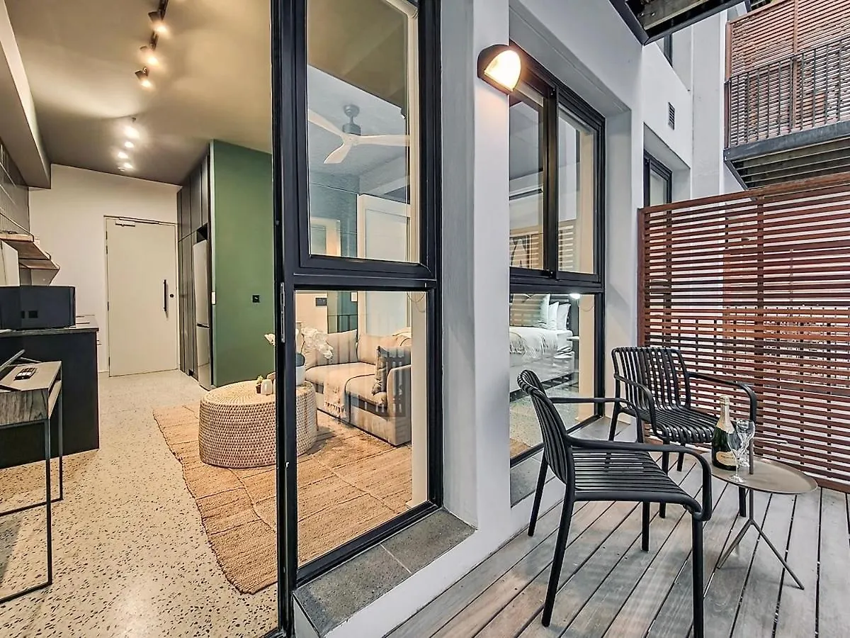 Loadshedding Free, Secure, Rooftop Pool- Wifi Cape Town 0*,  Güney Afrika