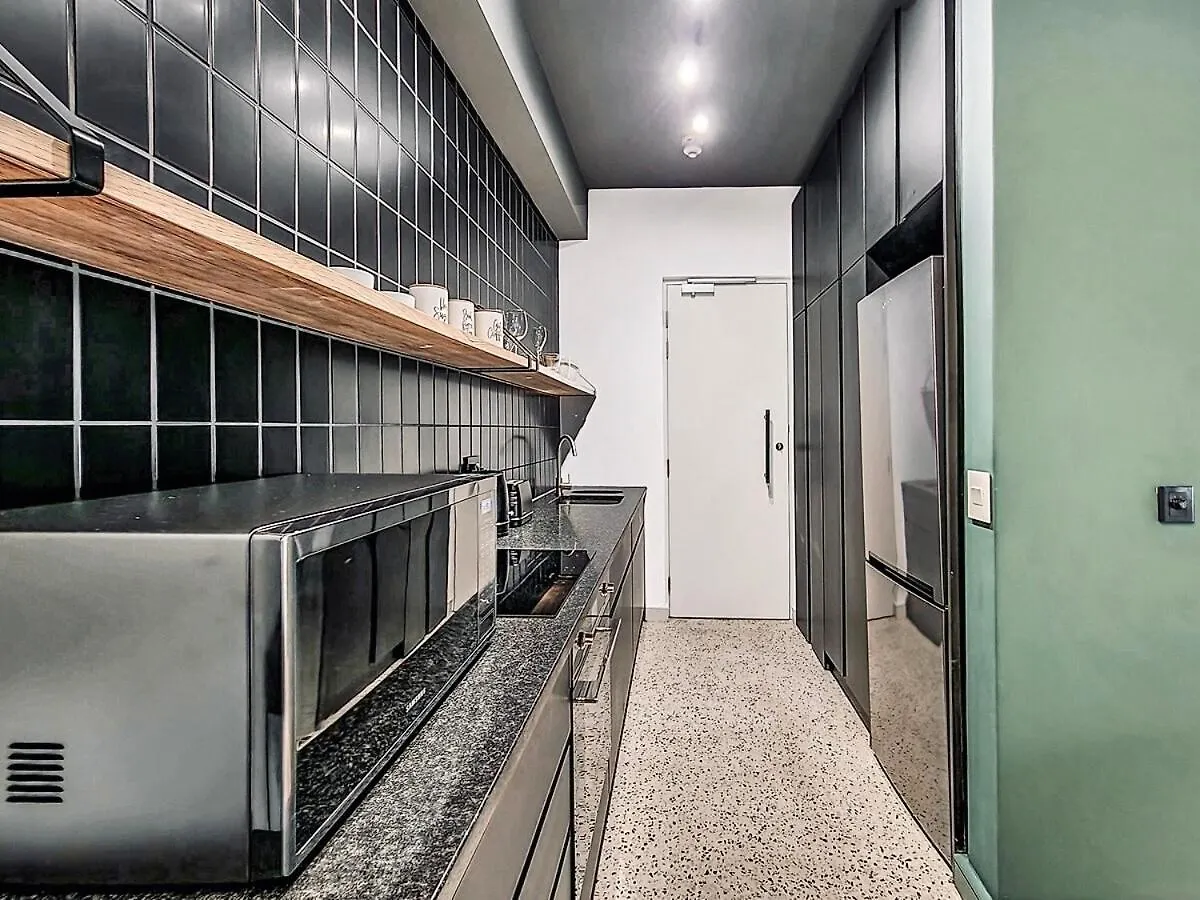 Daire Loadshedding Free, Secure, Rooftop Pool- Wifi Cape Town